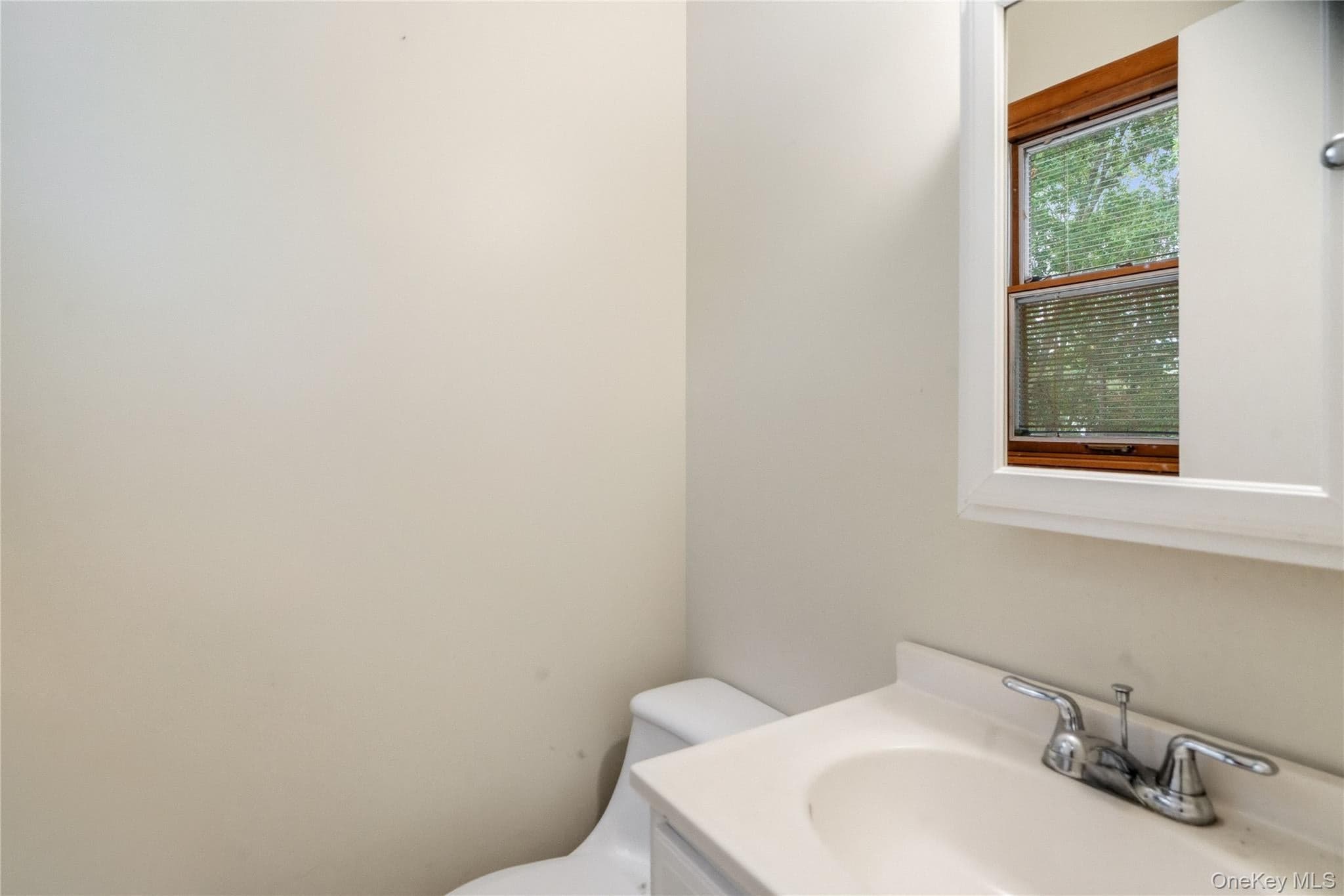 77 E Woodside Avenue thumbnail 22