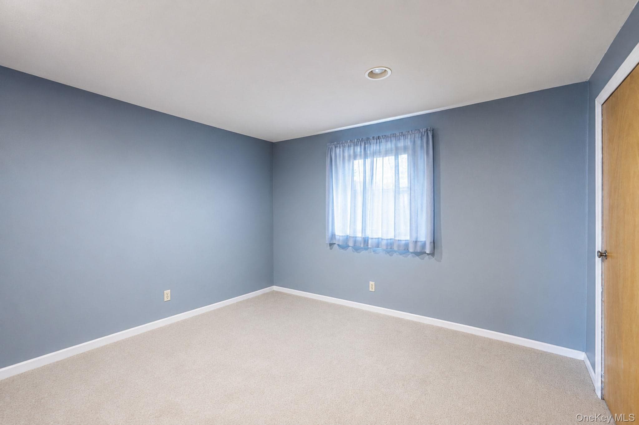 535 Outlook Avenue thumbnail 12