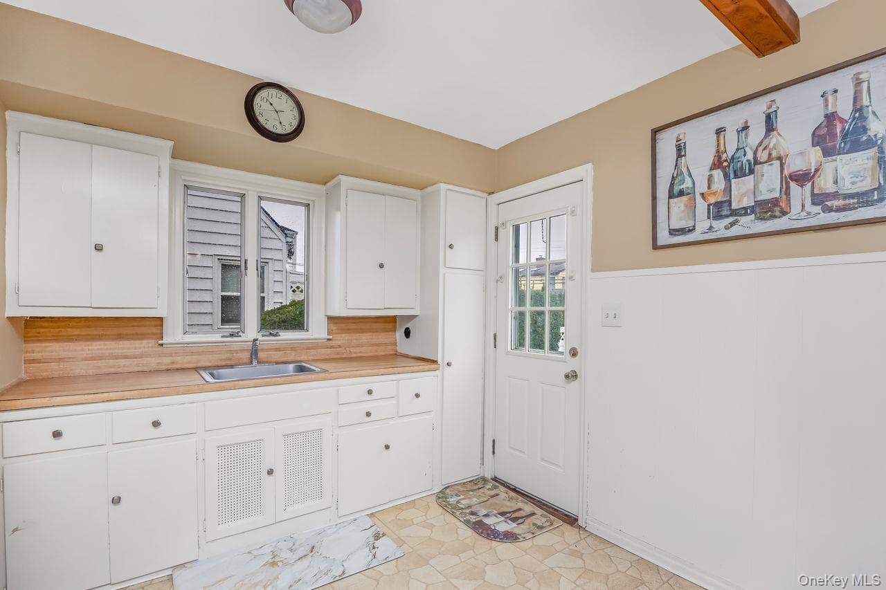166 Cushing Avenue thumbnail 10