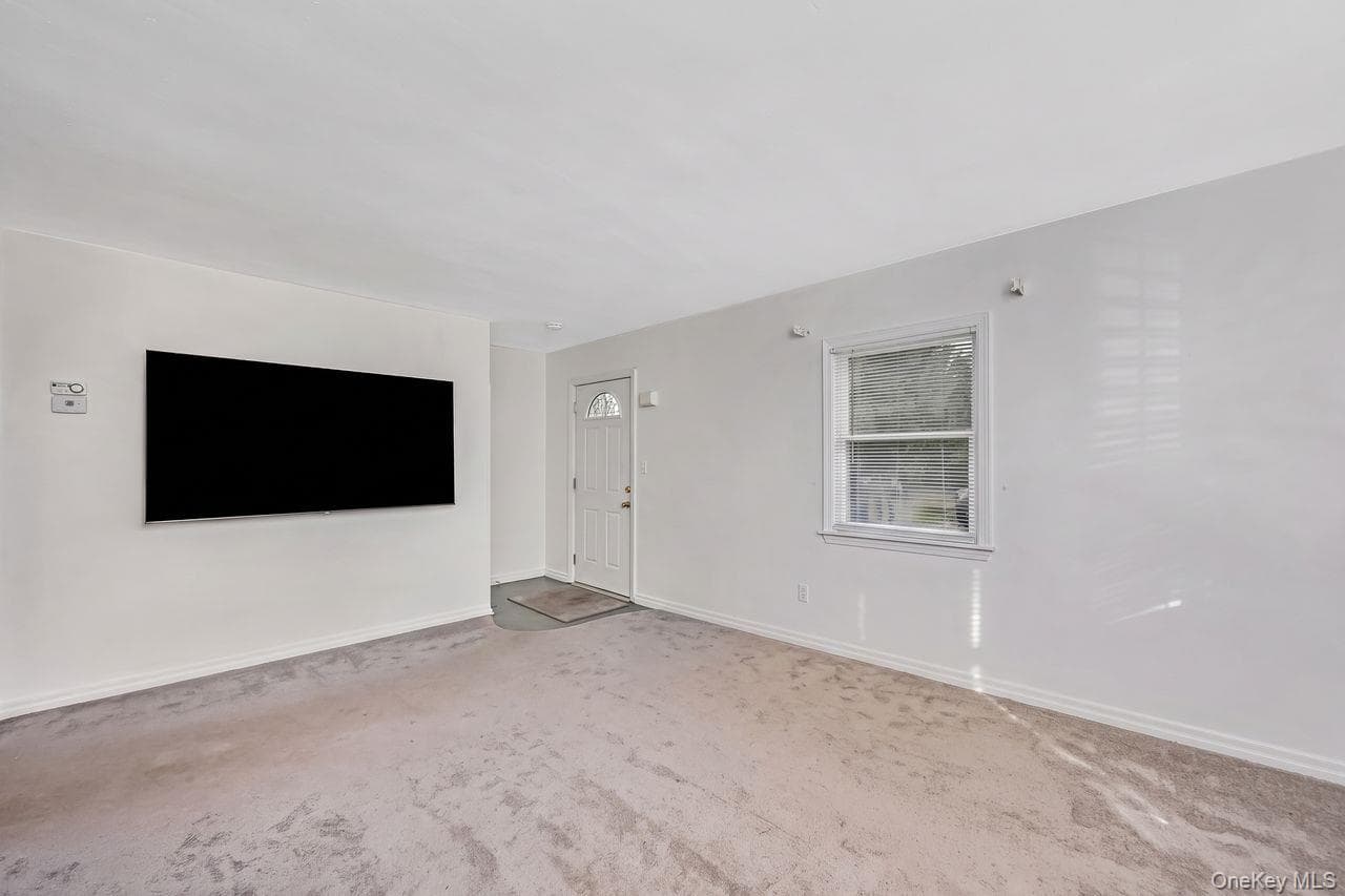 166 Cushing Avenue thumbnail 15