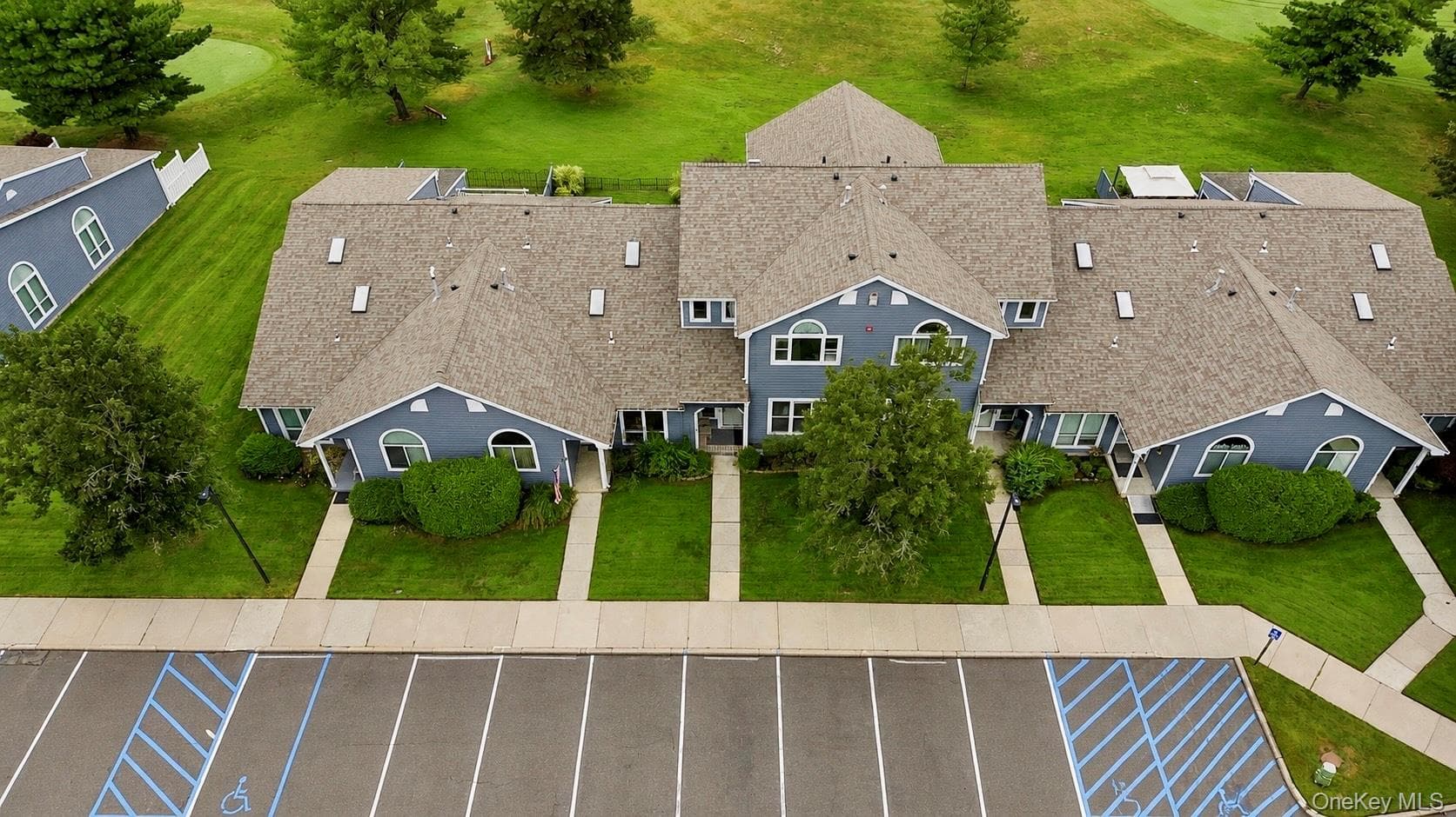 843 Spring Lake Drive thumbnail 3