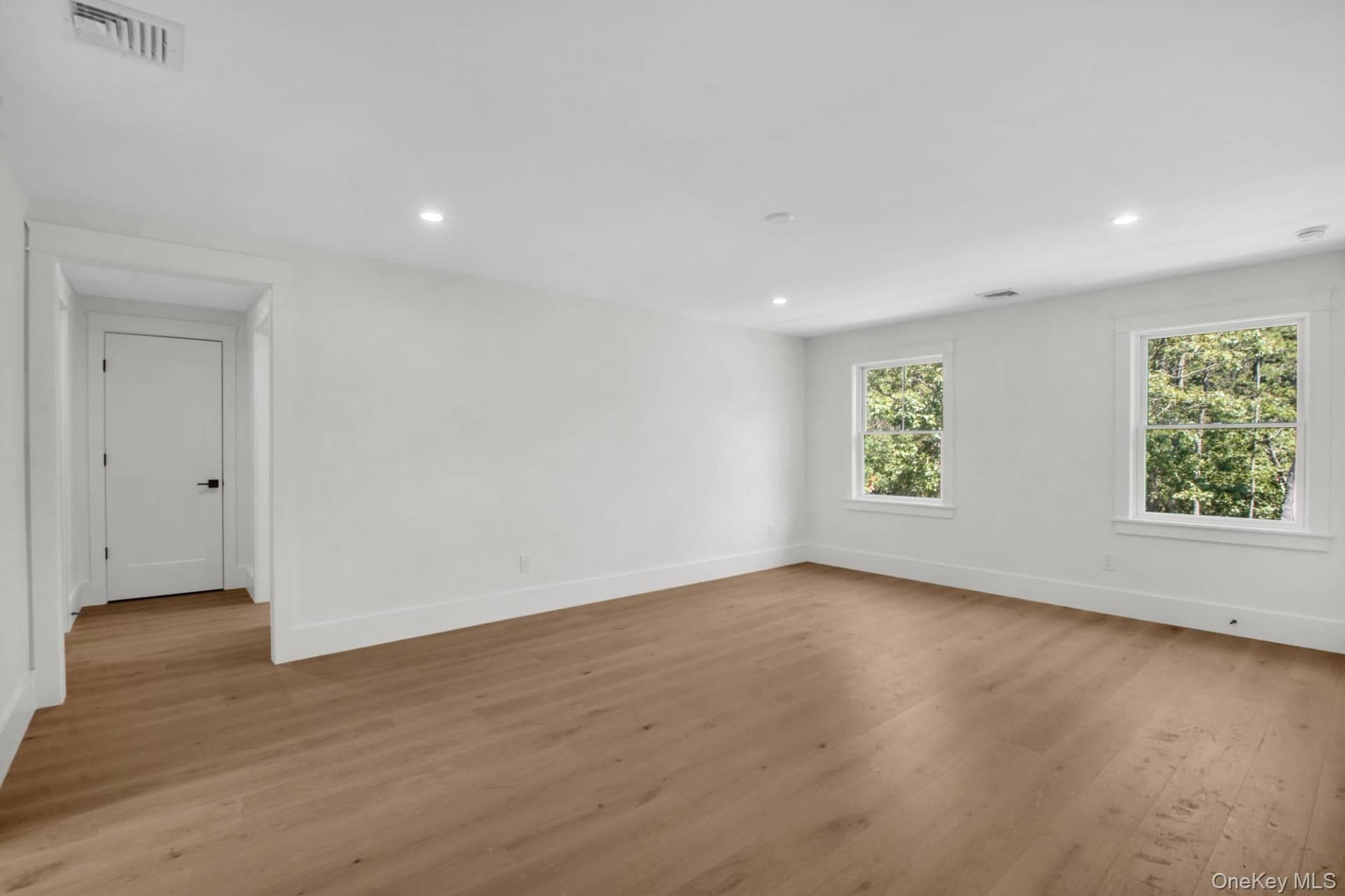 95 N Summit Boulevard thumbnail 13