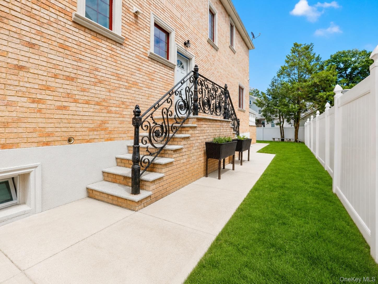 8411 Homelawn Street thumbnail 30