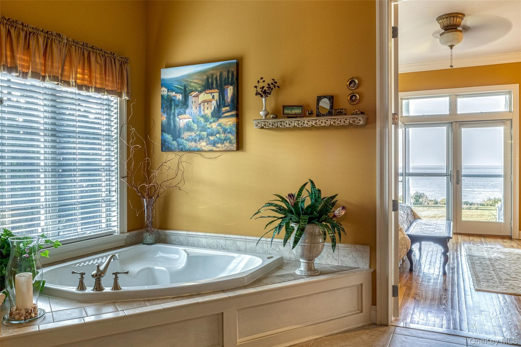 1640 Grandview Drive thumbnail 35
