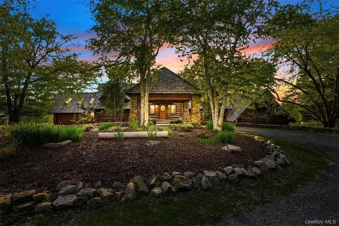 101 Mountain Lodge Rd thumbnail 3