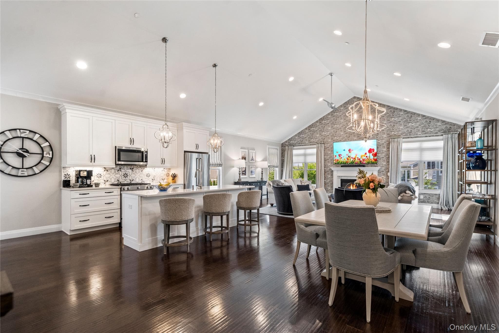 55201 Spruce Pond Circle thumbnail 3