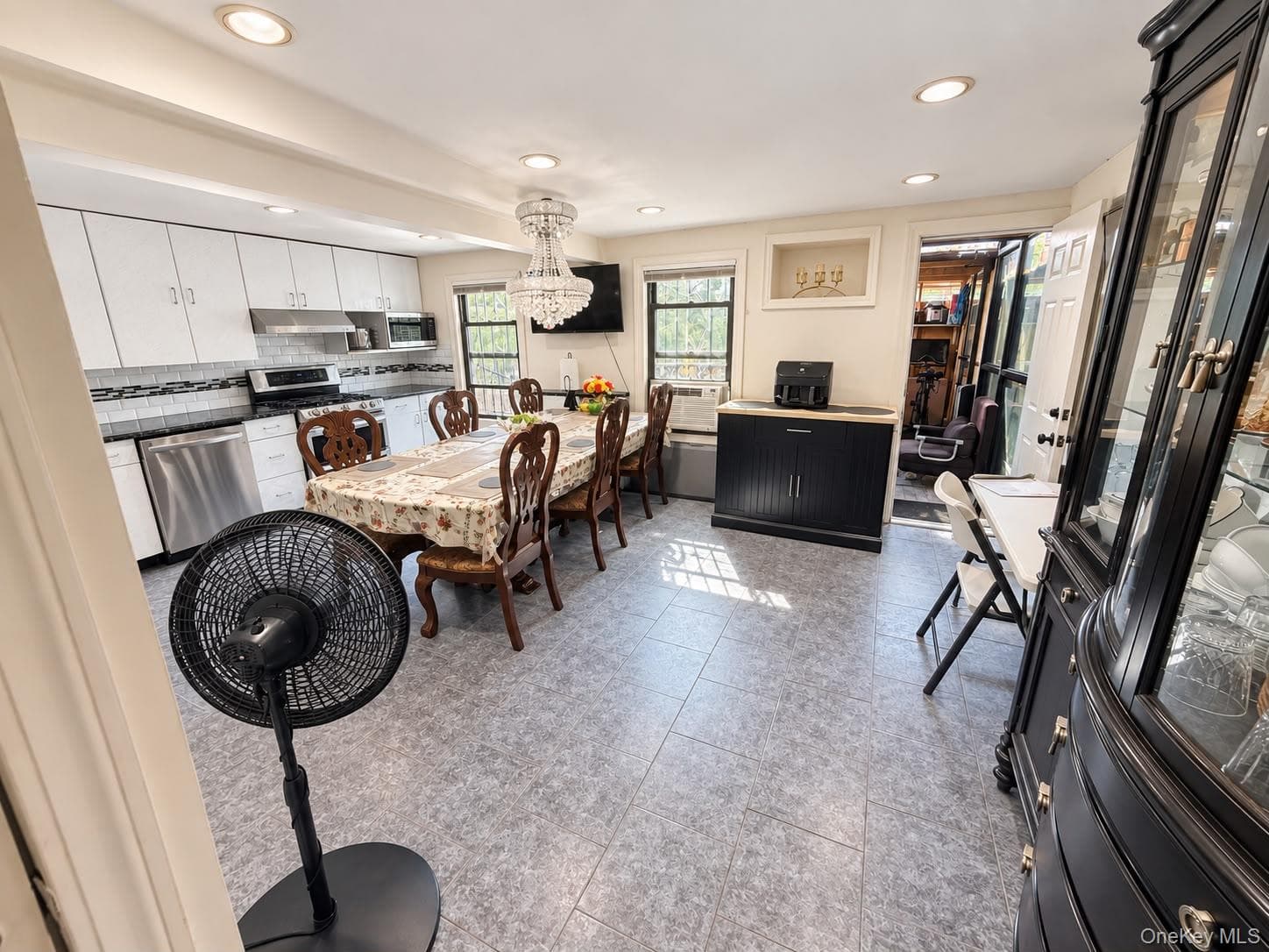 9122 Sutter Avenue thumbnail 7