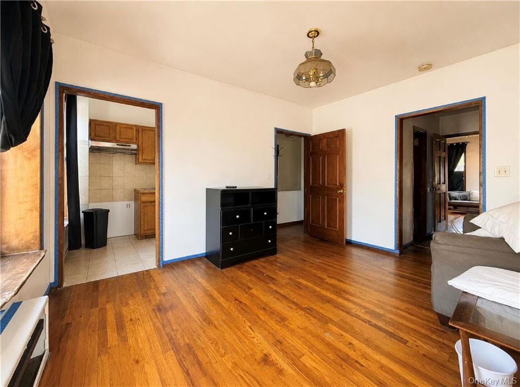 104 Albany Avenue thumbnail 6