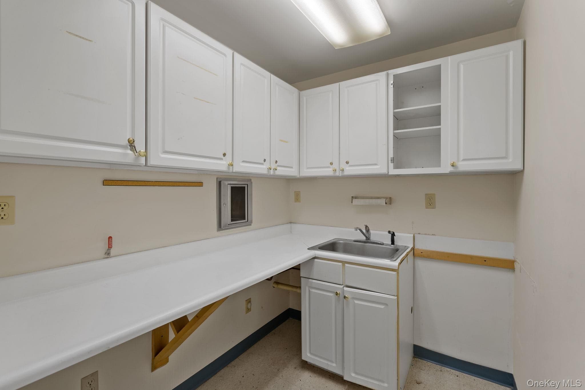 2300 State Route 208 State Route 208 Unit: 2288 & 2290 thumbnail 43