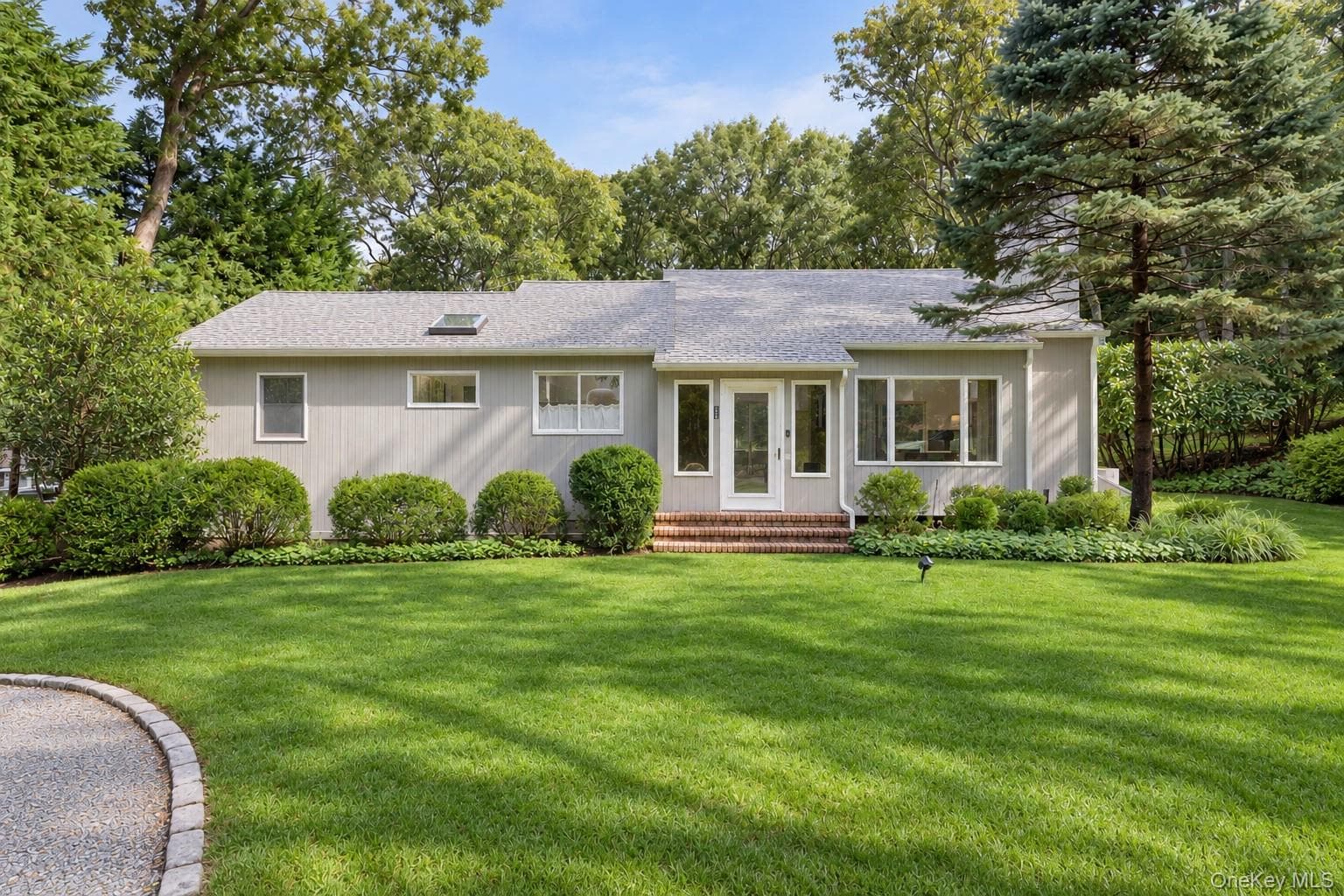 25 Old Squiretown Rd Rd, Hampton Bays