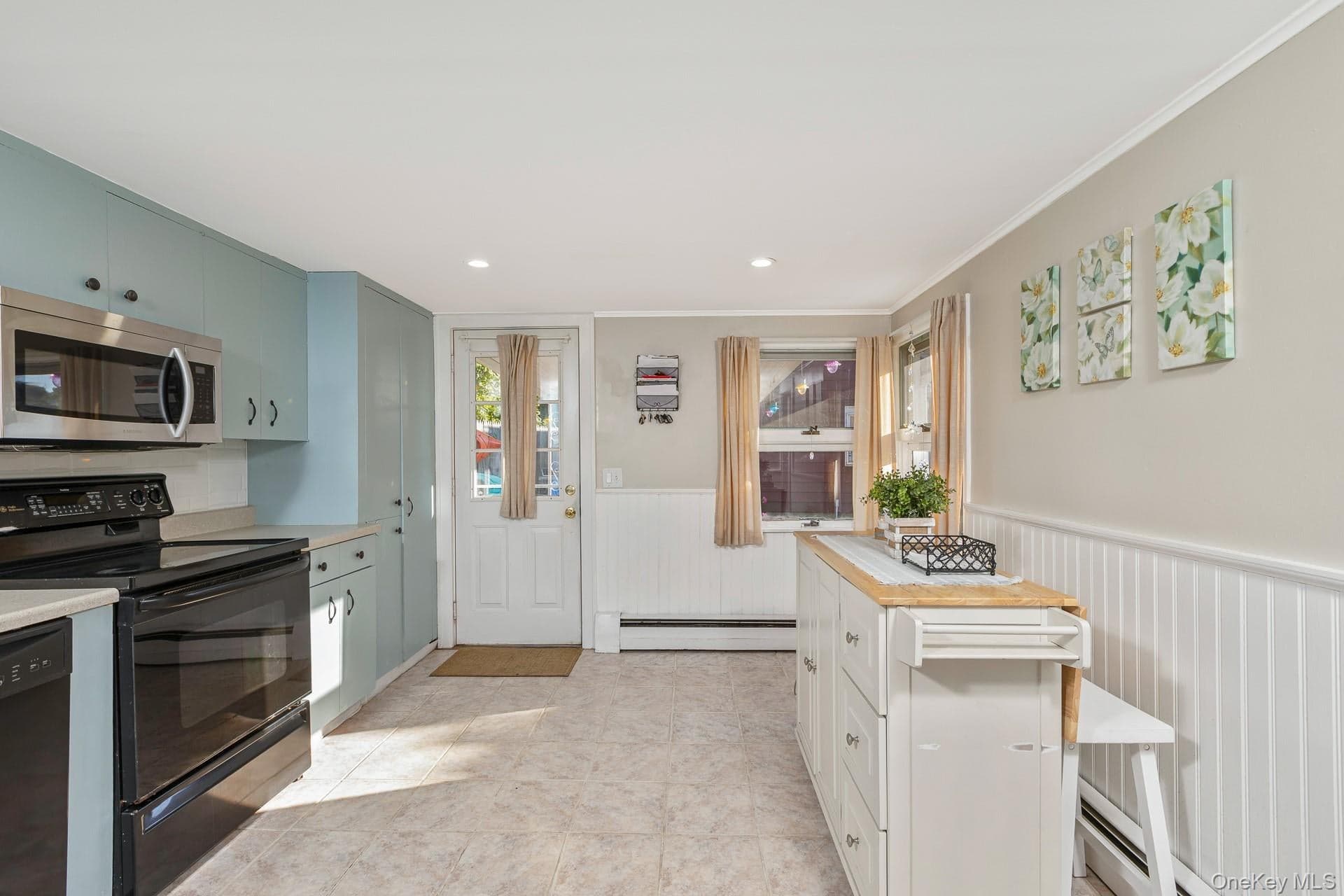 455 Montauk Highway thumbnail 11