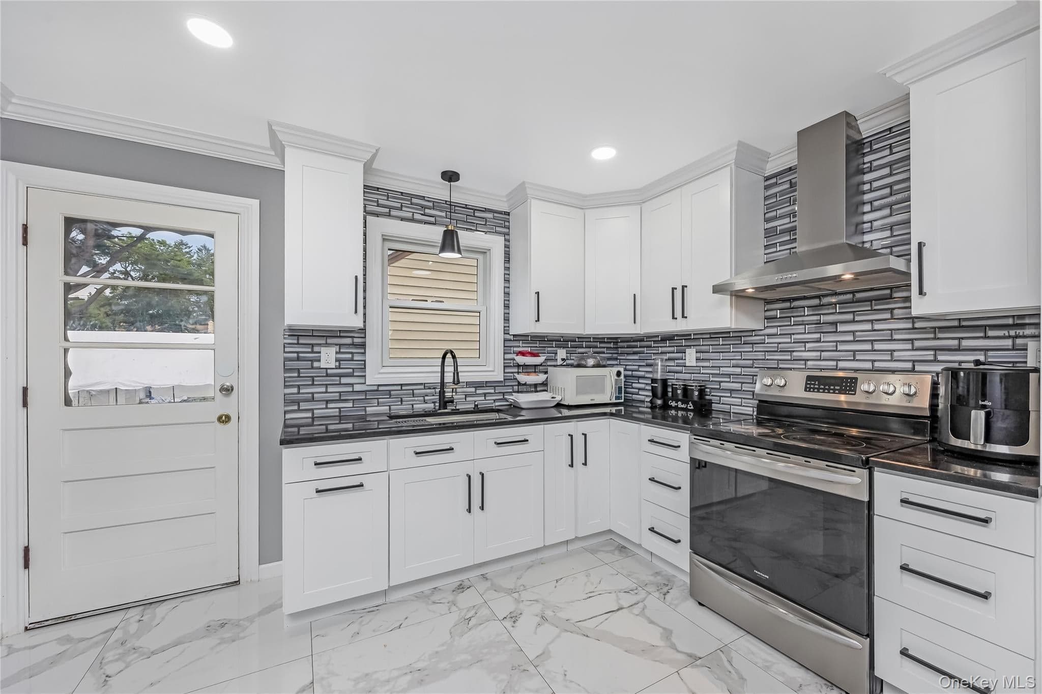 150 Holly Avenue thumbnail 16