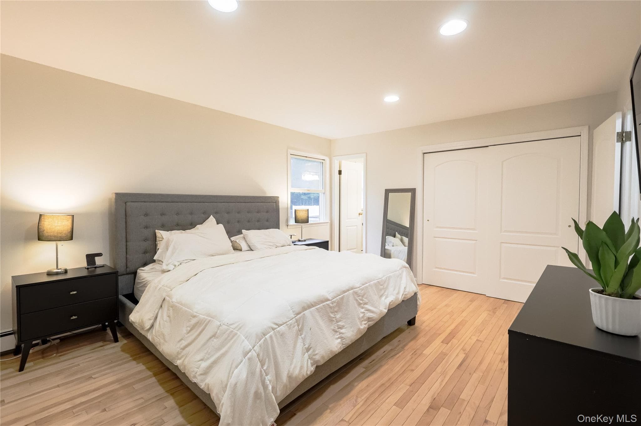 154 E Woodside Avenue thumbnail 9