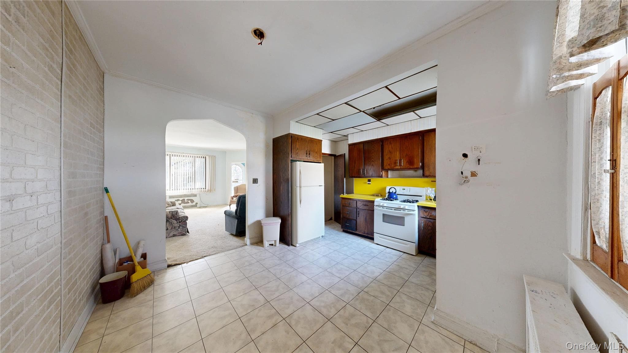 2168 E 28th Street thumbnail 11
