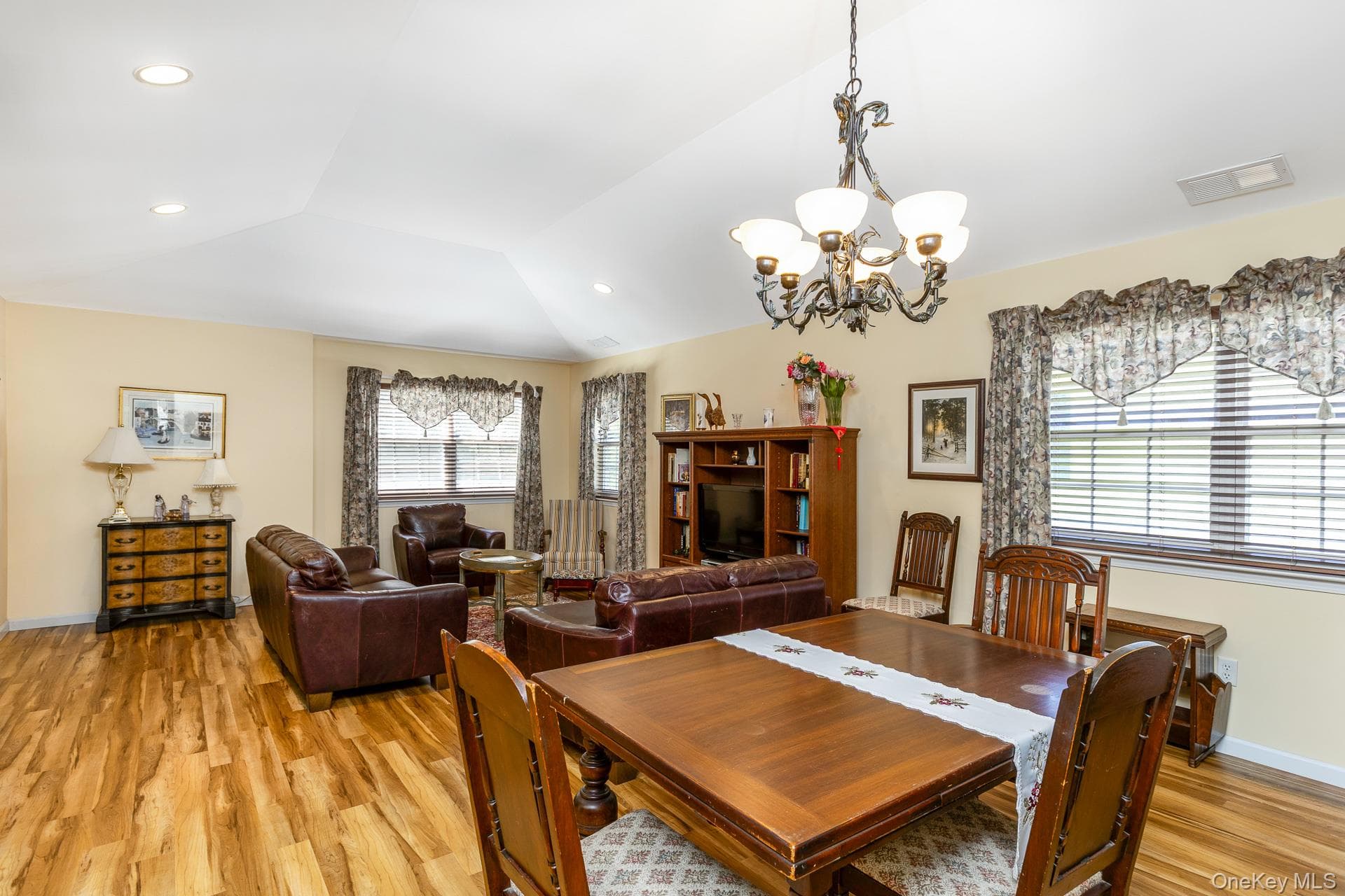 1204 Aerie Way Unit: 1204 thumbnail 5