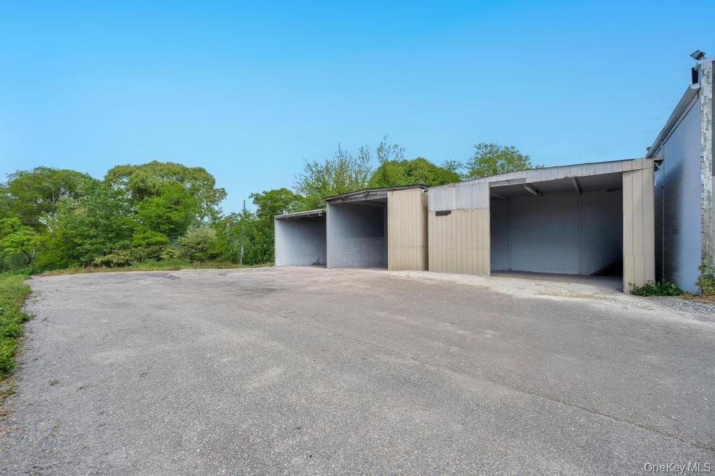 1189 Montauk Highway thumbnail 13