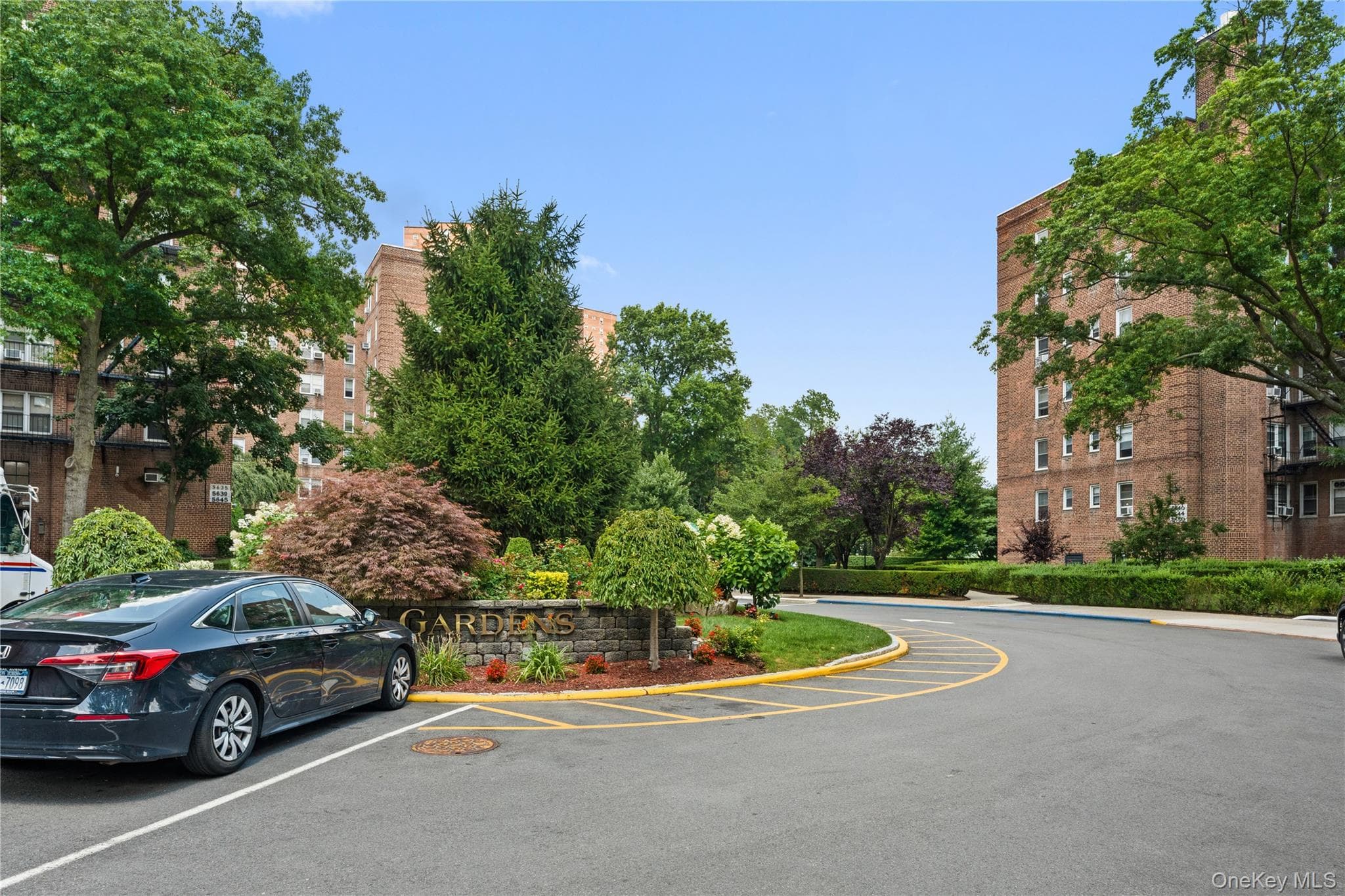 5645 Netherland AVE Unit: 6B thumbnail 2