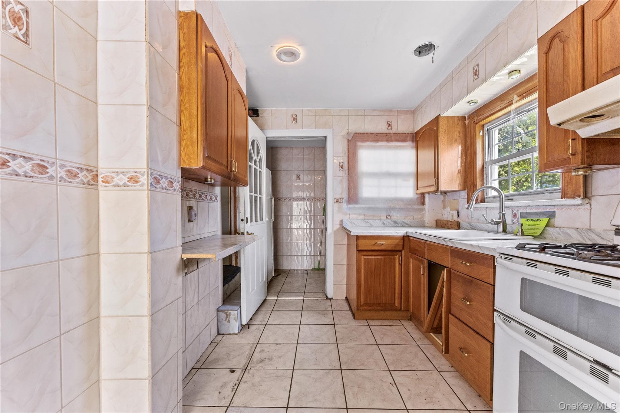 17 Midland Avenue thumbnail 8
