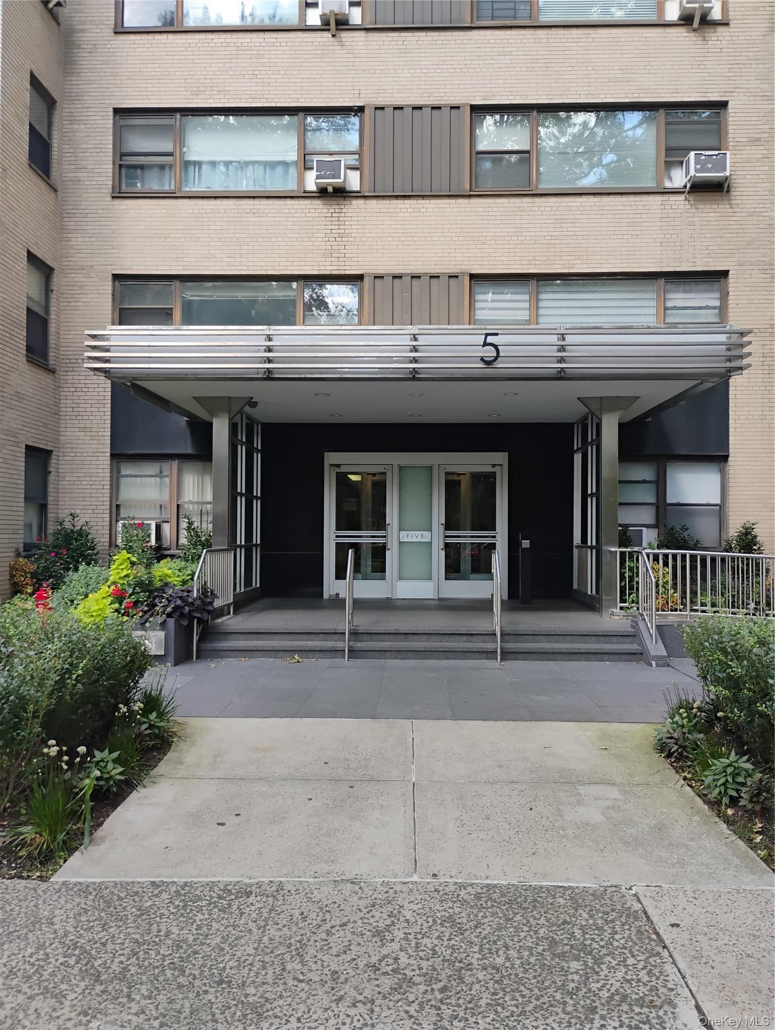 5 Fordham Hill Oval Unit: 9A thumbnail 15