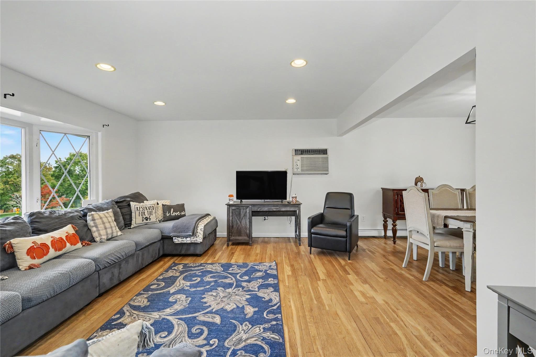 3236 Court Street thumbnail 4