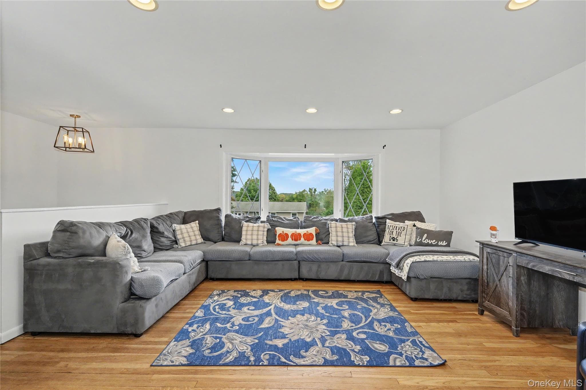 3236 Court Street thumbnail 5