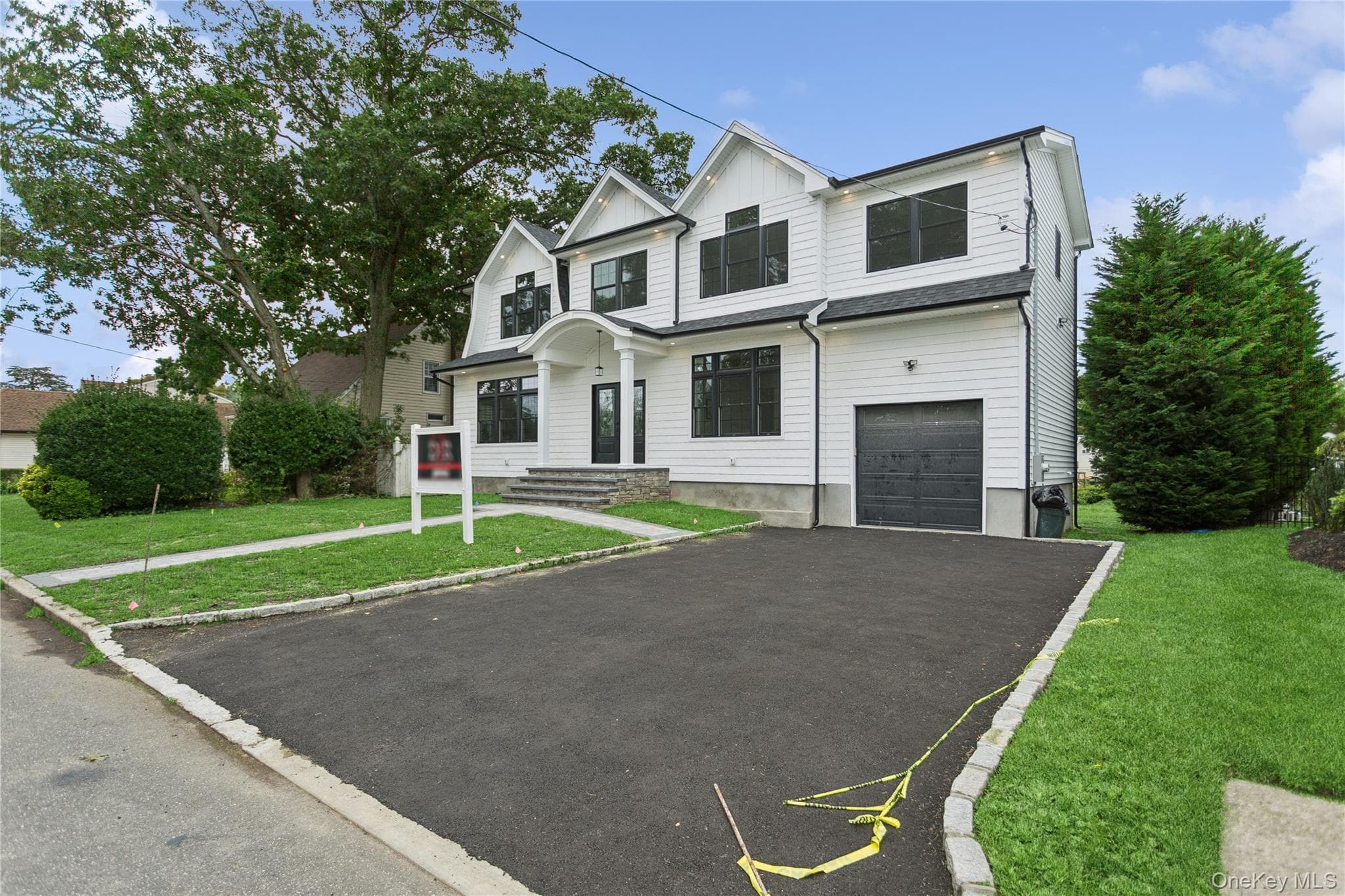 1438 Dewey Avenue thumbnail 2