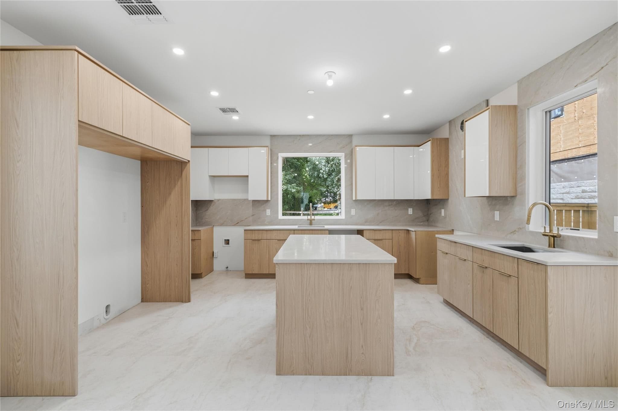 41 Saddle River Road Unit: 216 thumbnail 15