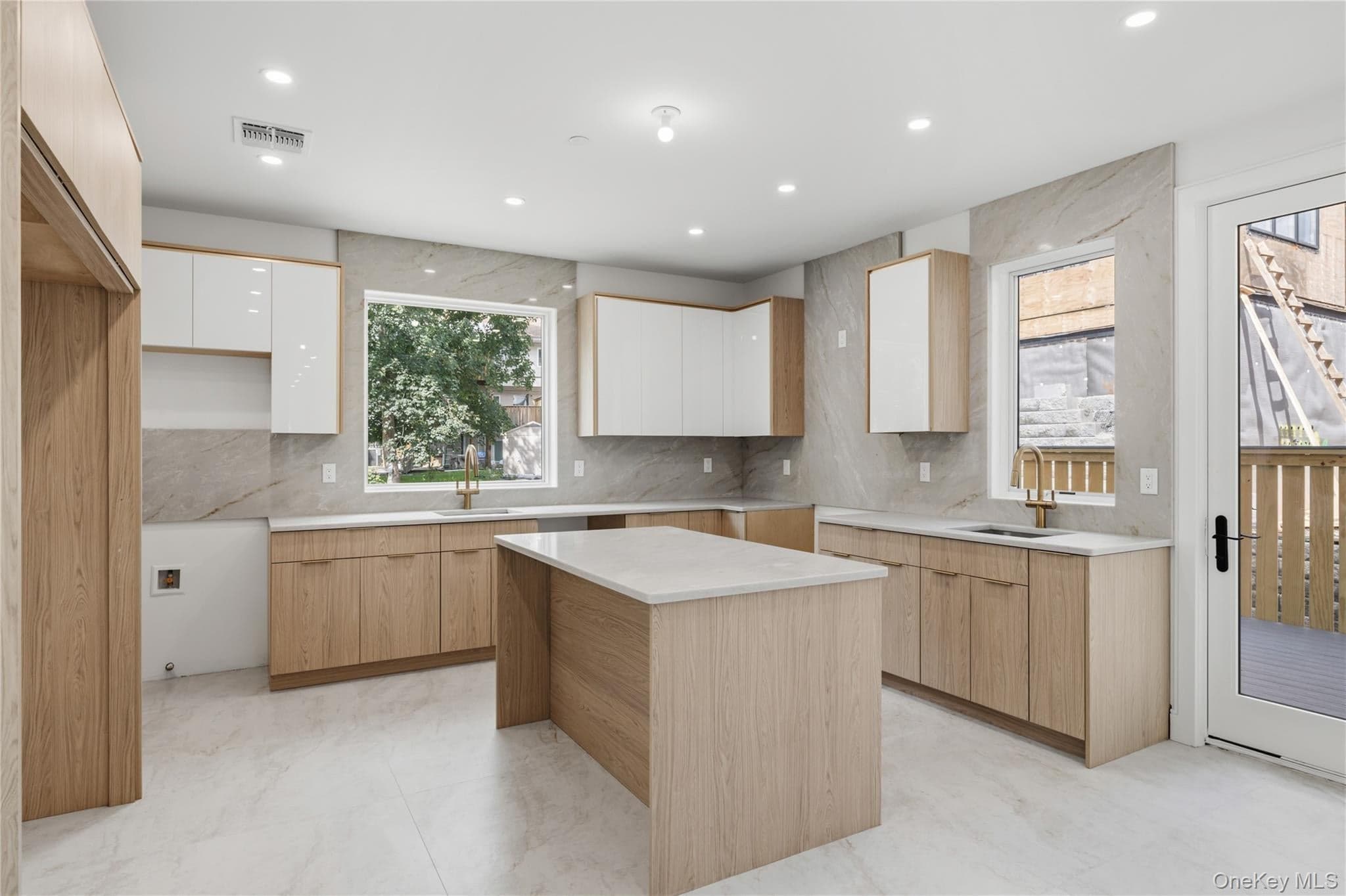 41 Saddle River Road Unit: 216 thumbnail 17