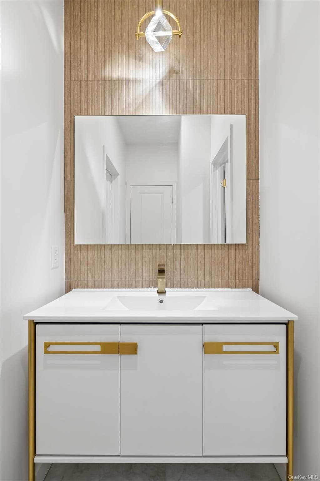 41 Saddle River Road Unit: 216 thumbnail 32