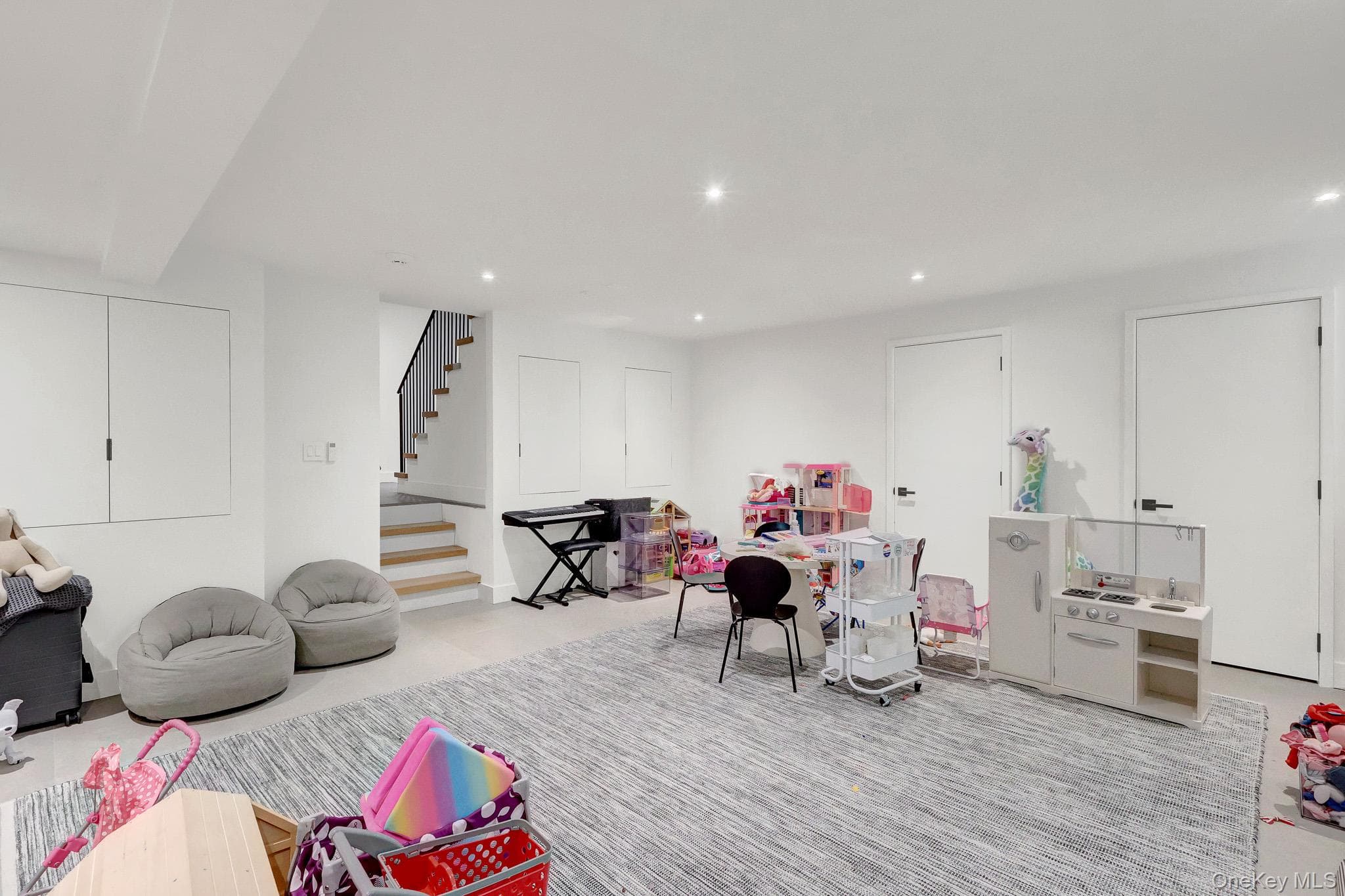 251-51 52nd Avenue thumbnail 13