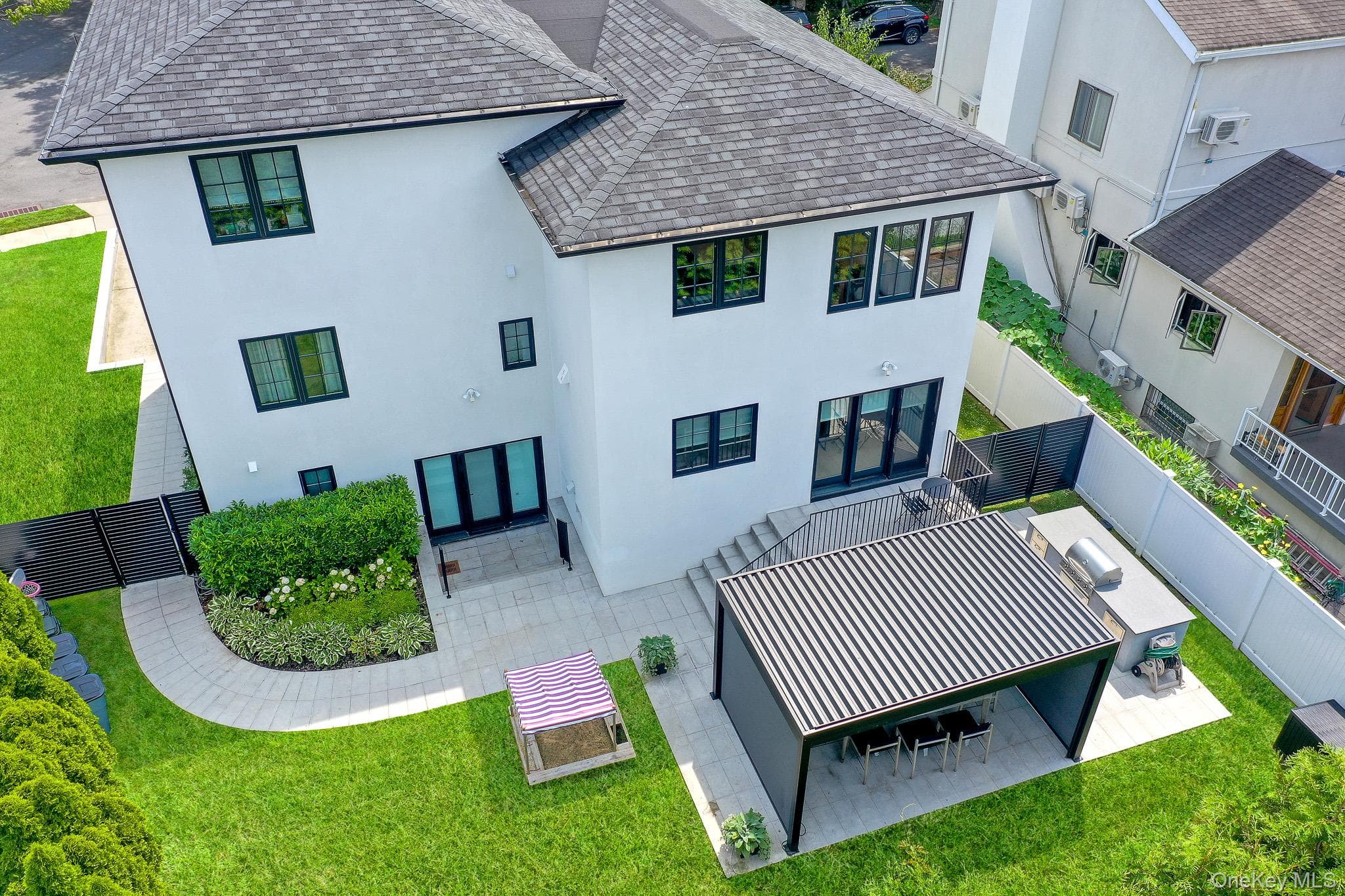 251-51 52nd Avenue thumbnail 35