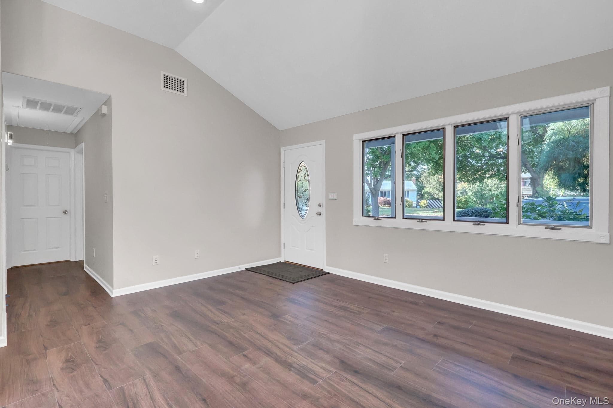 466 W 4th Street thumbnail 13