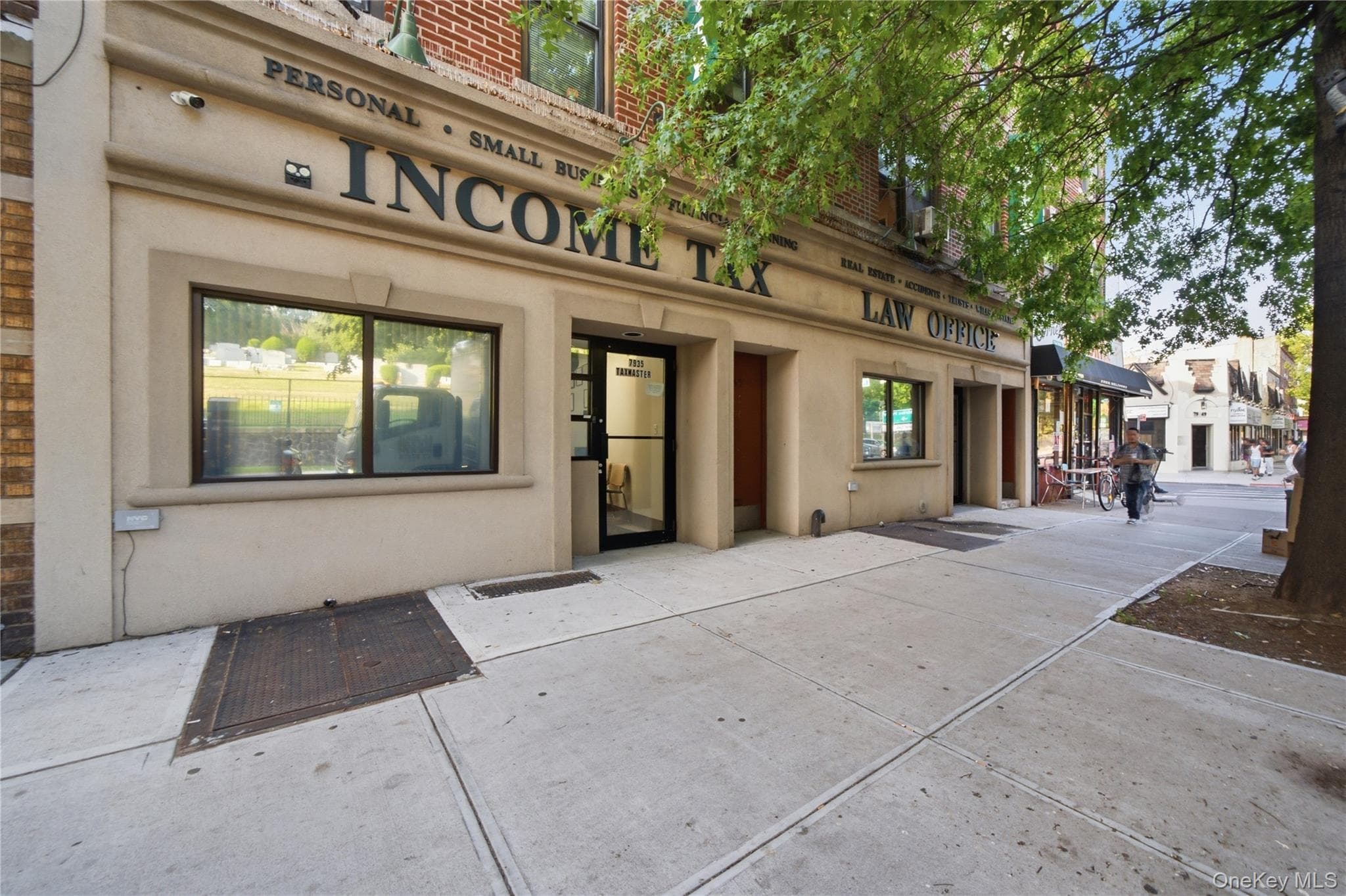 7935 Myrtle Avenue, Ridgewood