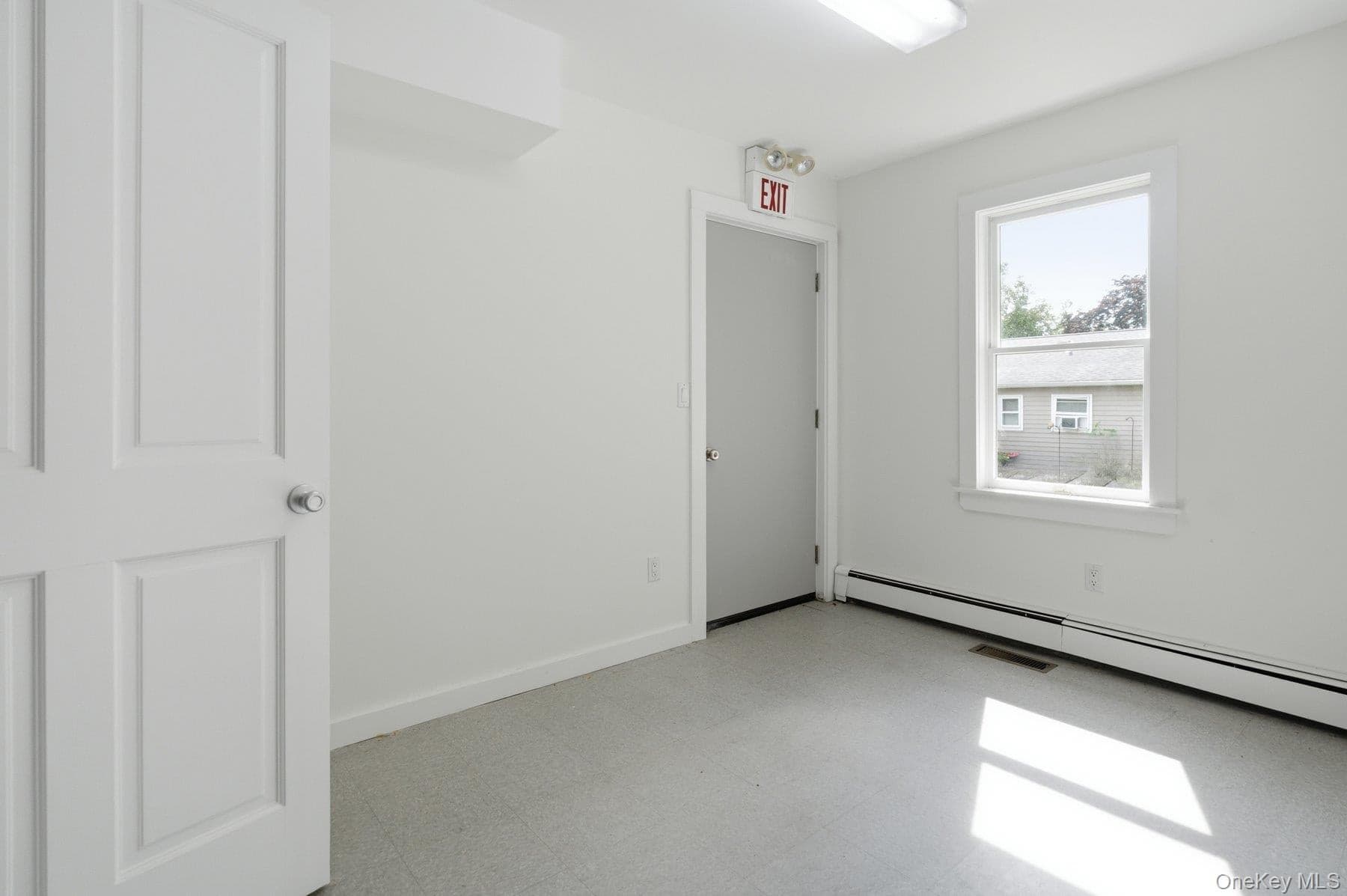 1228 Roanoke Avenue thumbnail 14