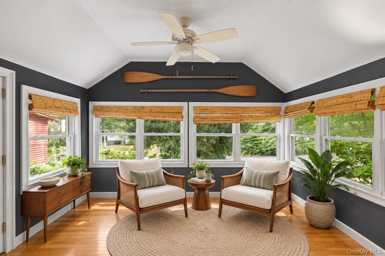 18 Walnut Avenue thumbnail 2