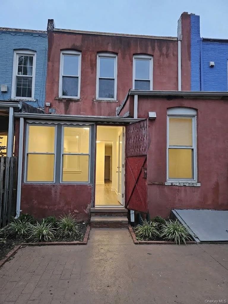 82 Forbell Street thumbnail 2