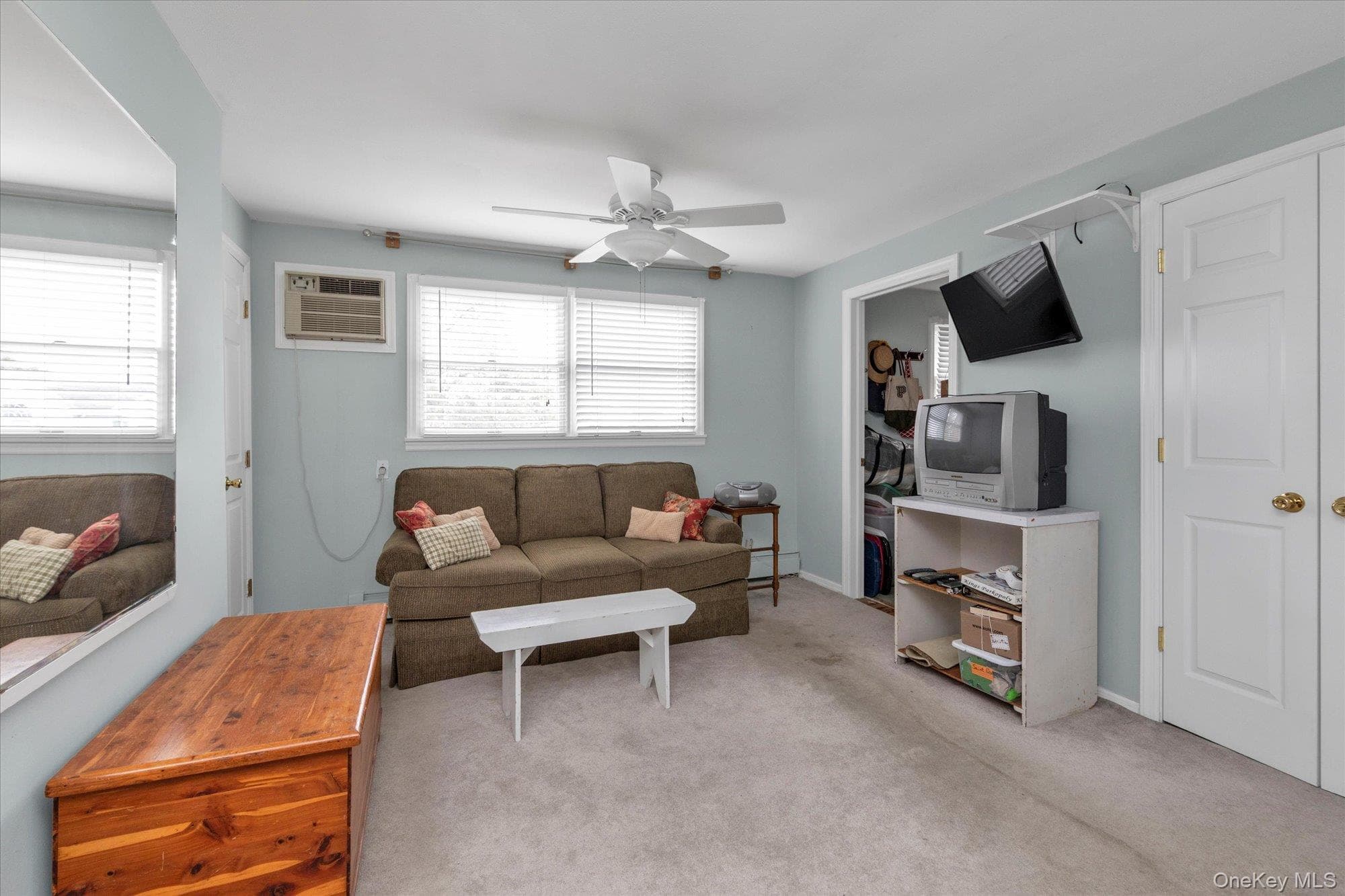 2483 Hicks Street thumbnail 10
