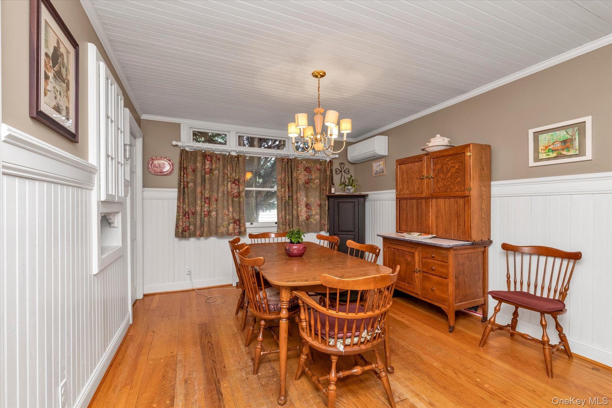 2483 Hicks Street thumbnail 4