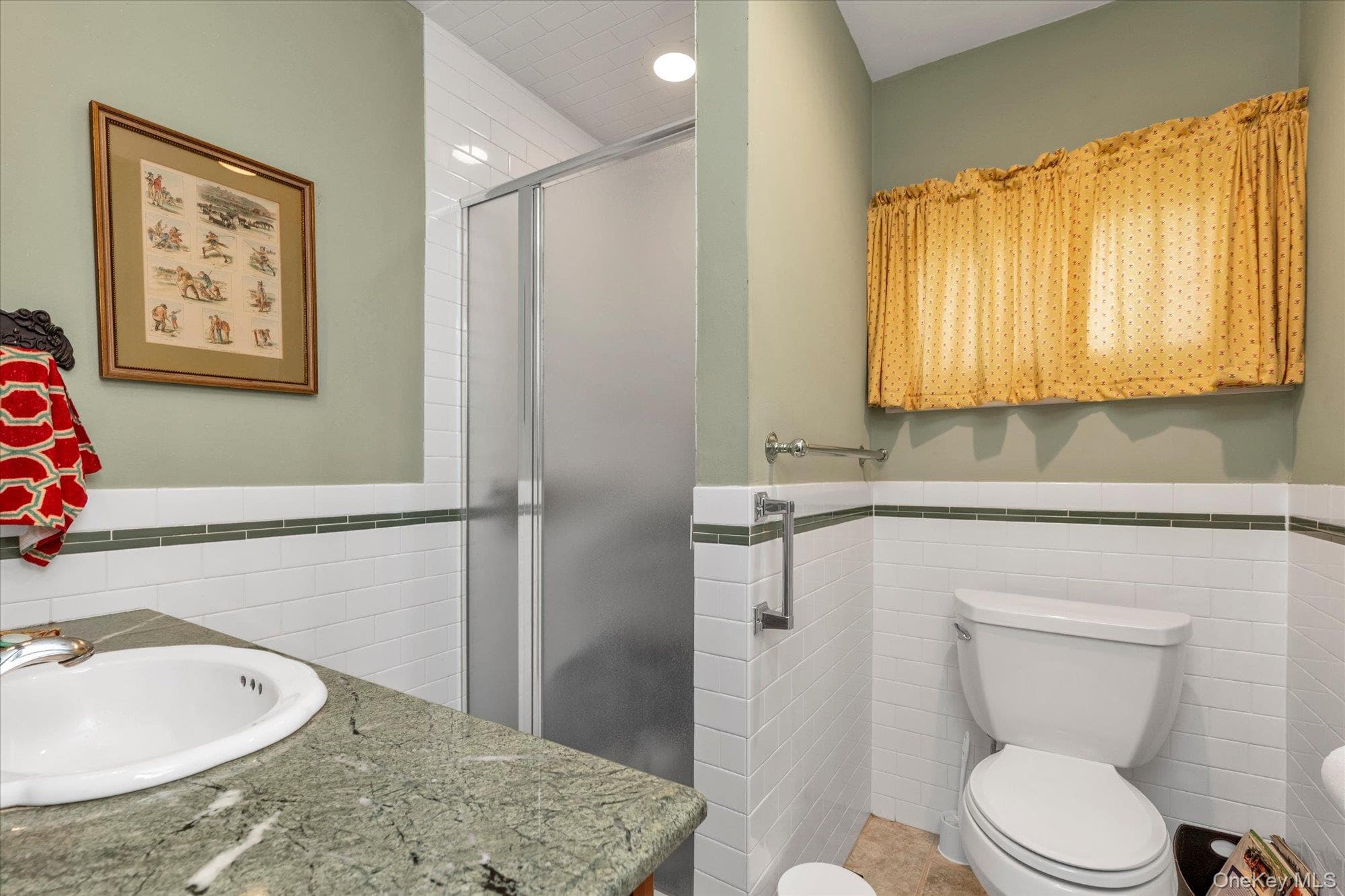2483 Hicks Street thumbnail 9