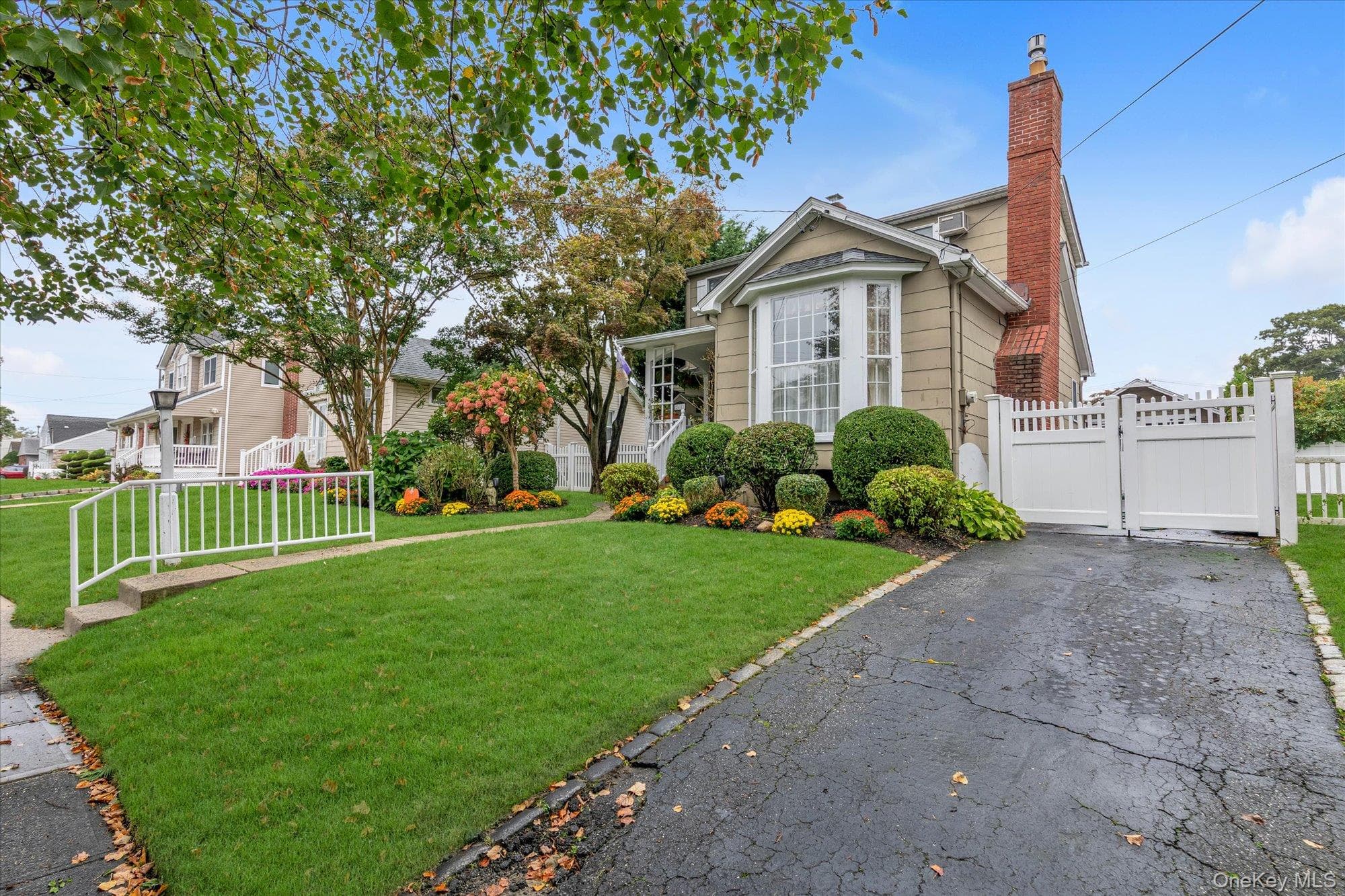 2483 Hicks Street thumbnail 15
