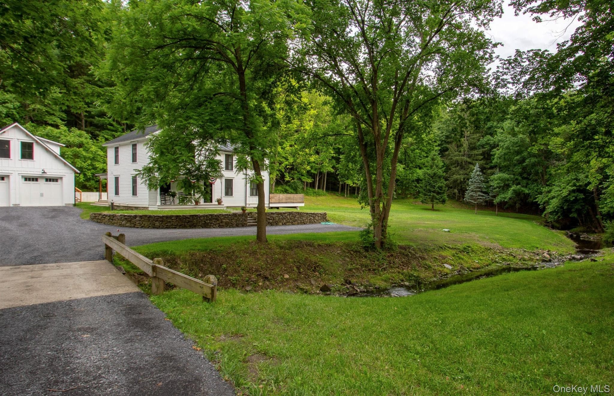 48 Konig Road thumbnail 3