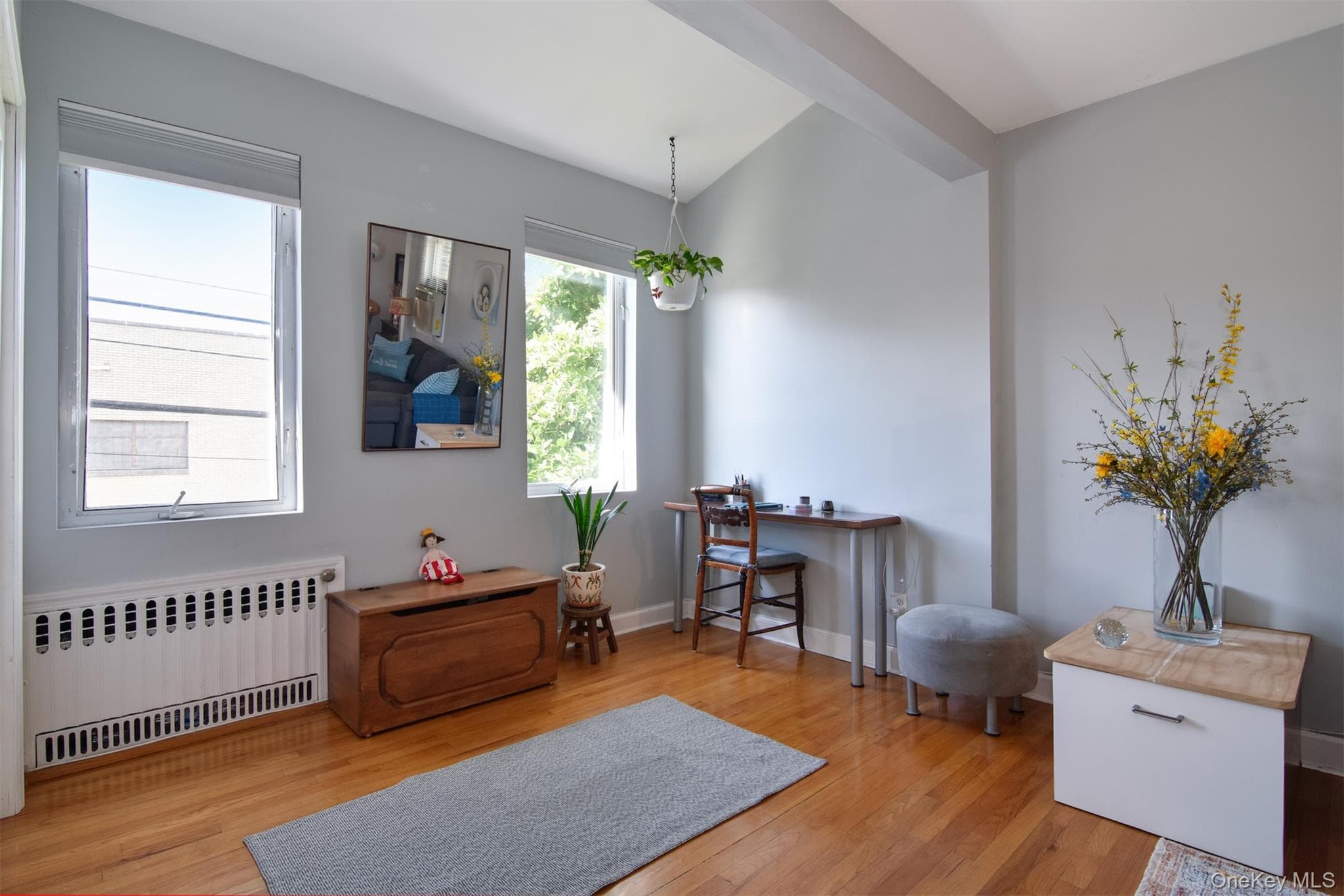 319 N Macquesten Parkway thumbnail 5