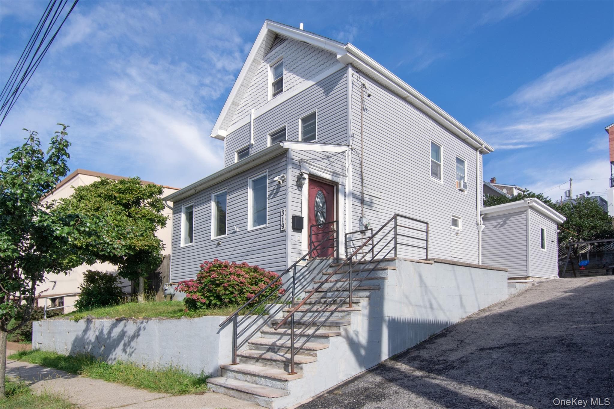 319 N Macquesten Parkway, Mount Vernon