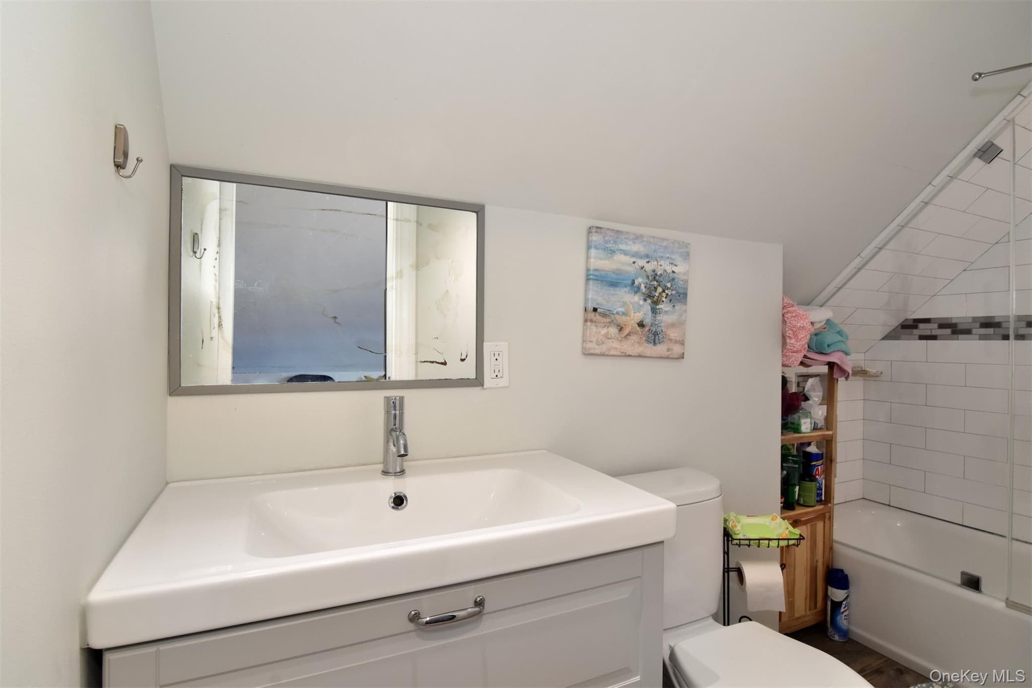 319 N Macquesten Parkway thumbnail 20