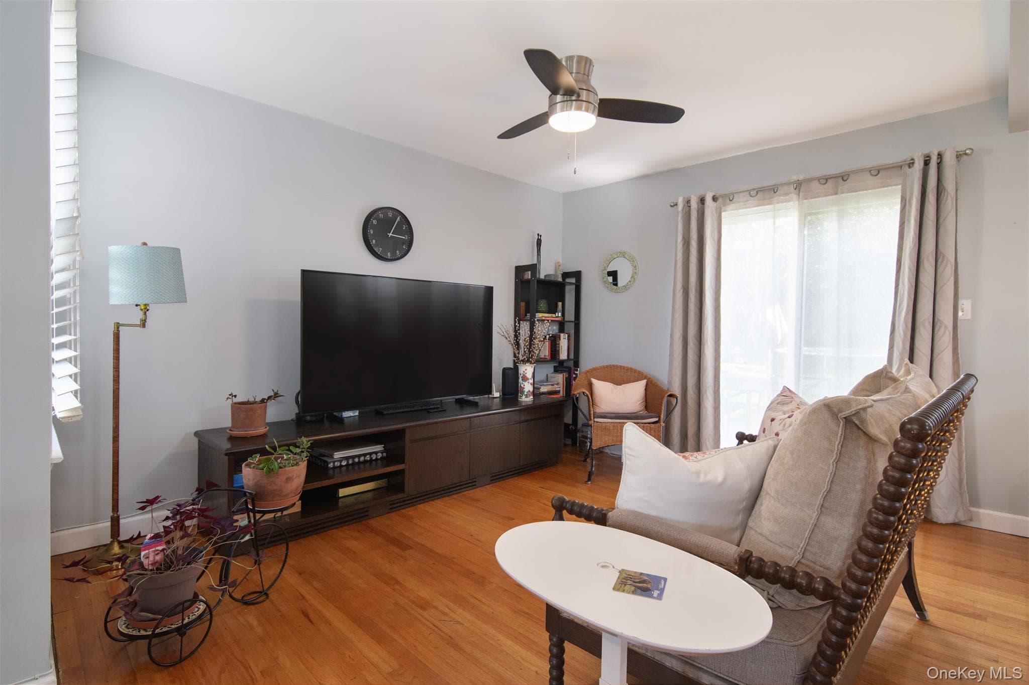 319 N Macquesten Parkway thumbnail 7
