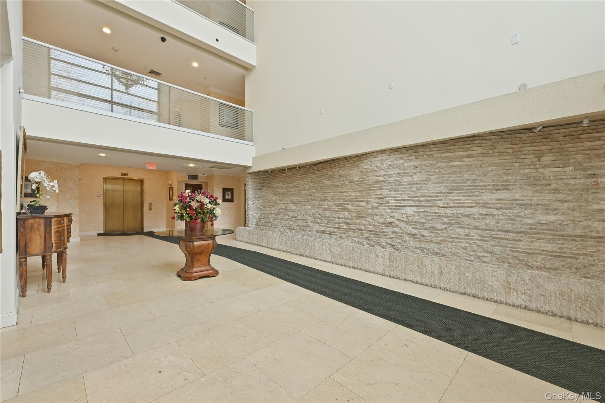 171 Great Neck Road Unit: 3H thumbnail 2