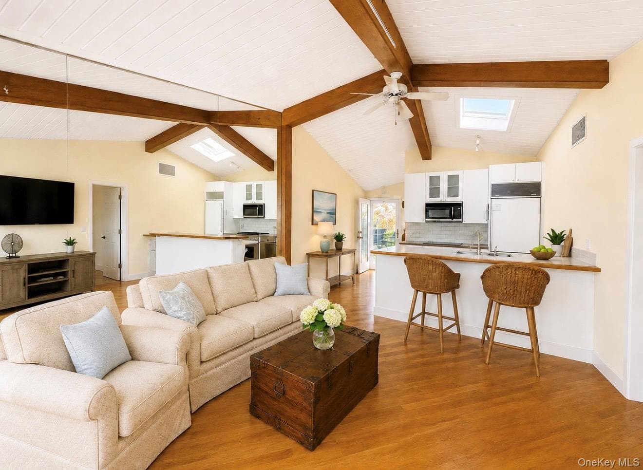 35 Library Avenue AVE Unit: 8 R thumbnail 7