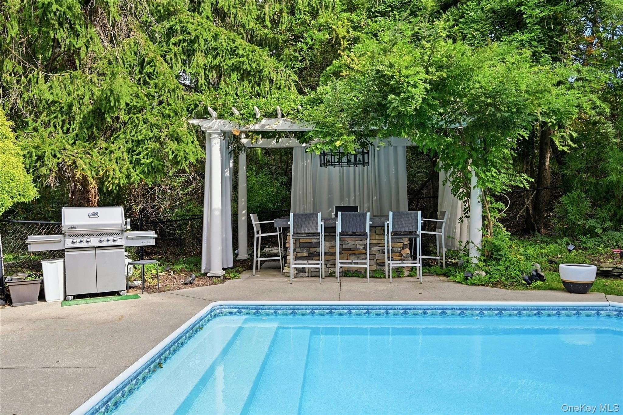52 W Meadow Road thumbnail 30
