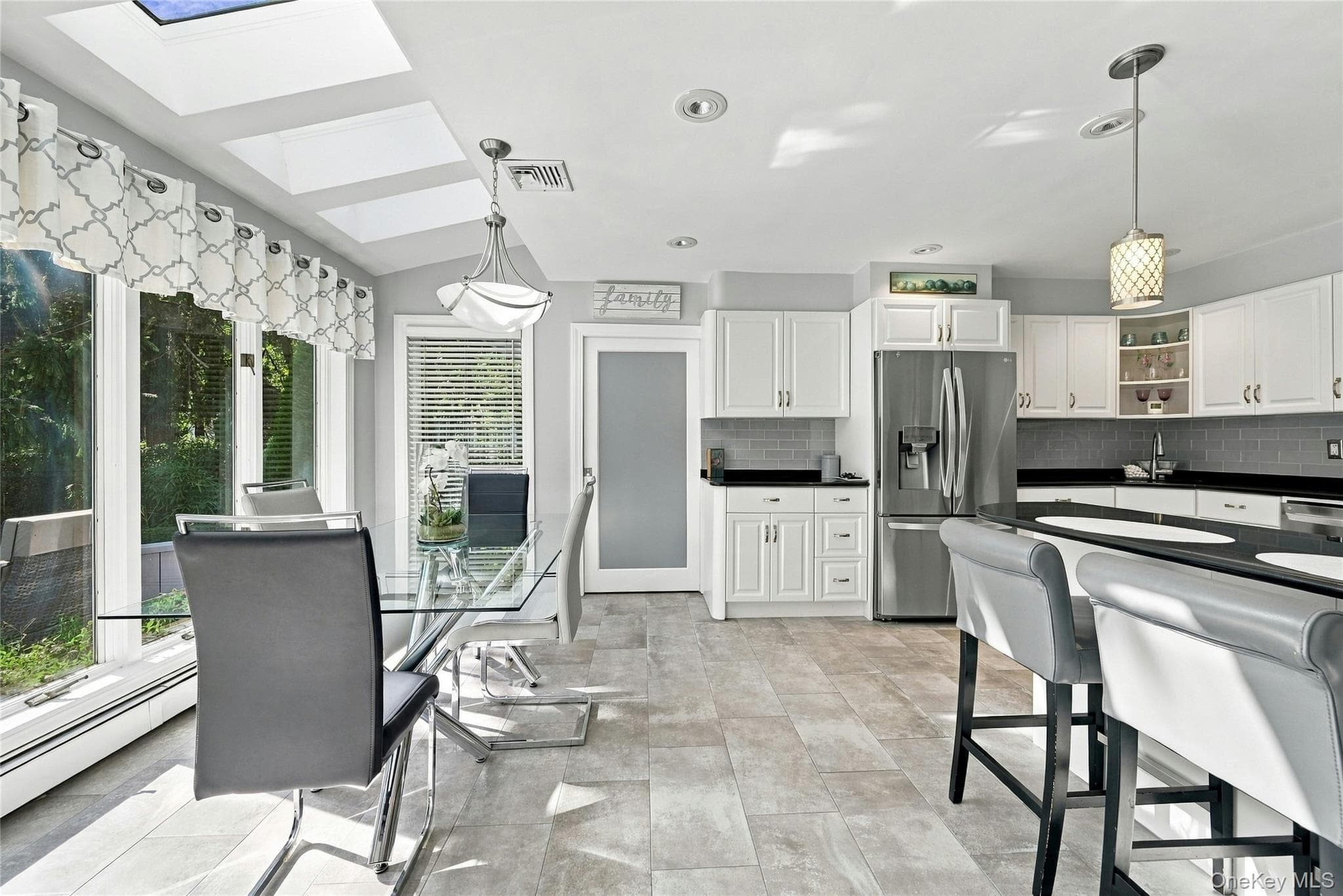 52 W Meadow Road thumbnail 16