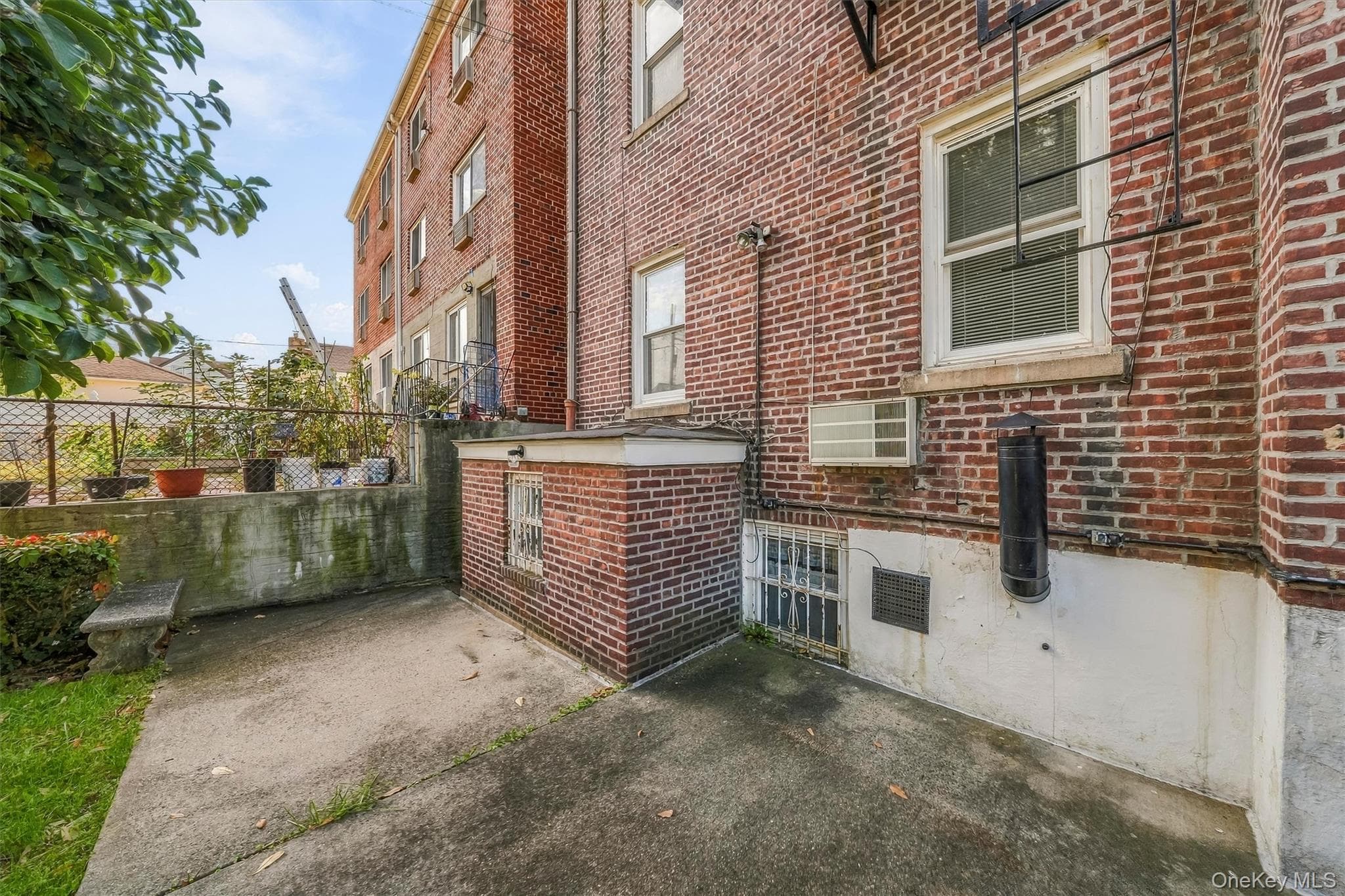 1824 Pilgrim Avenue thumbnail 40